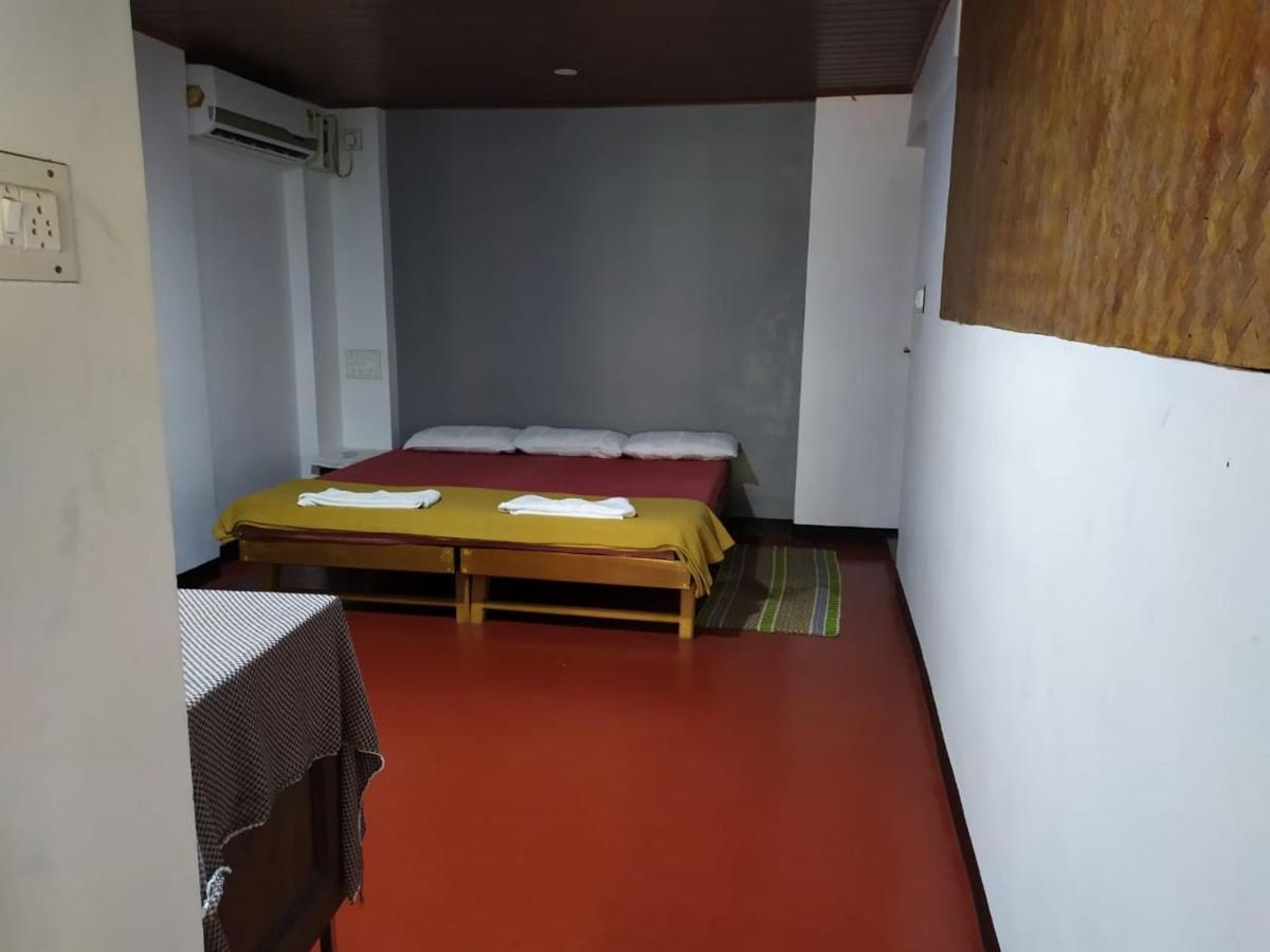 Ambadi'S Villa -Lake View Resort Pallipuram Eksteriør billede