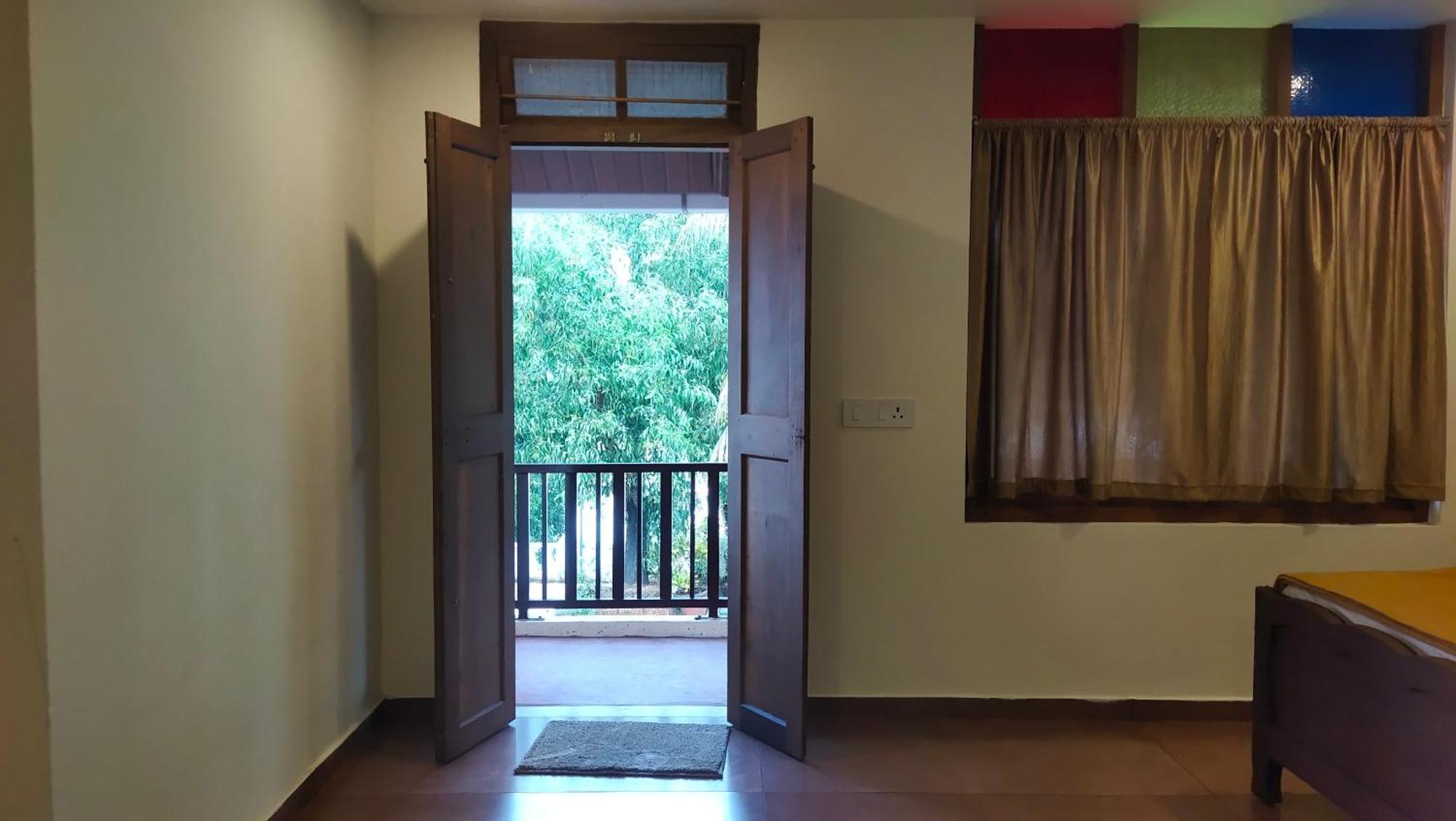 Ambadi'S Villa -Lake View Resort Pallipuram Eksteriør billede