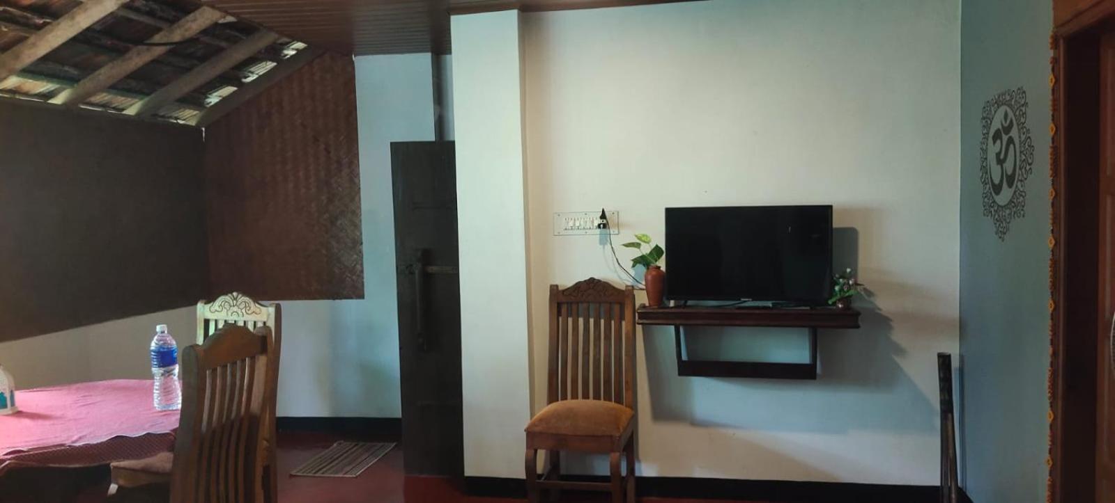 Ambadi'S Villa -Lake View Resort Pallipuram Eksteriør billede