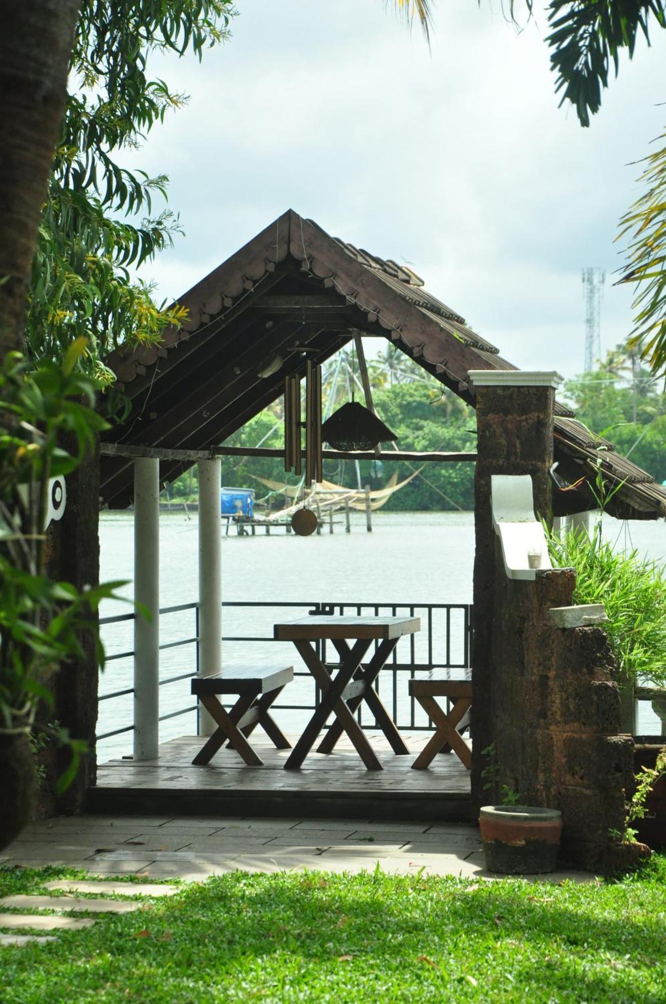 Ambadi'S Villa -Lake View Resort Pallipuram Eksteriør billede